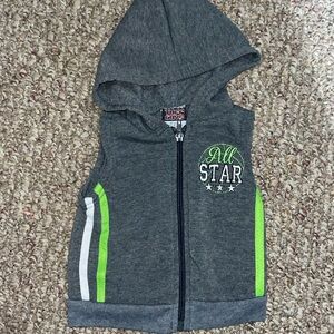 Tuff Guys baby boys “all star” gray zip front hooded vest size 12 Months
